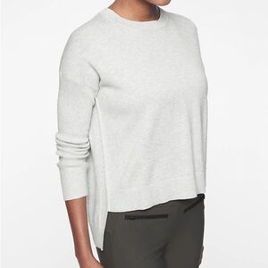 Athleta Highland Crossback sweater in light gray Heather size XS
